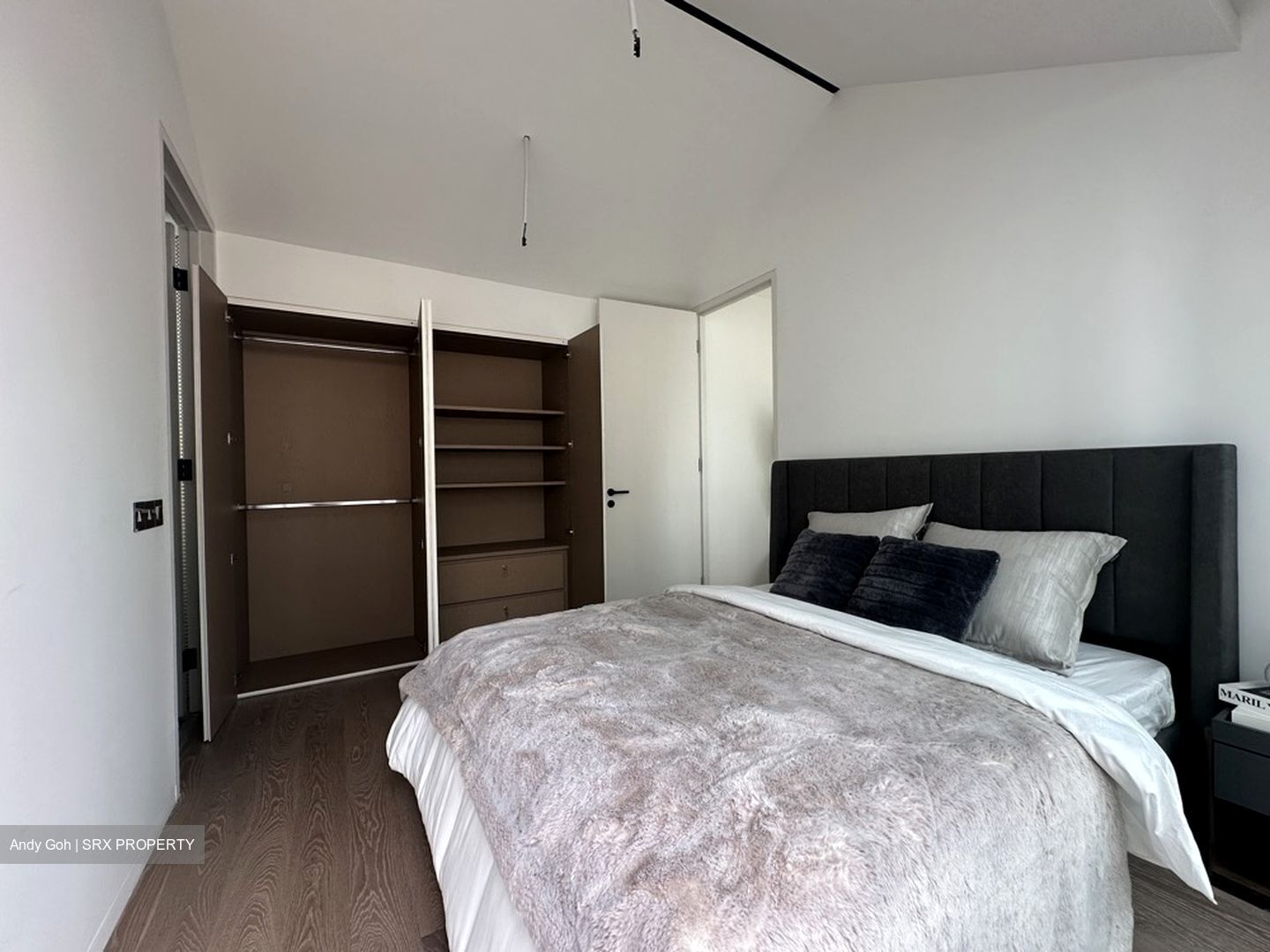 10 Evelyn (D11), Apartment #559903491